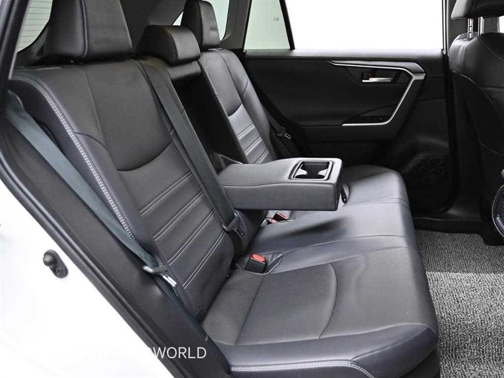 토요타 라브4 RAV4(5세대) 2.5 4WD 하이브리드 LTD 이미지 12
