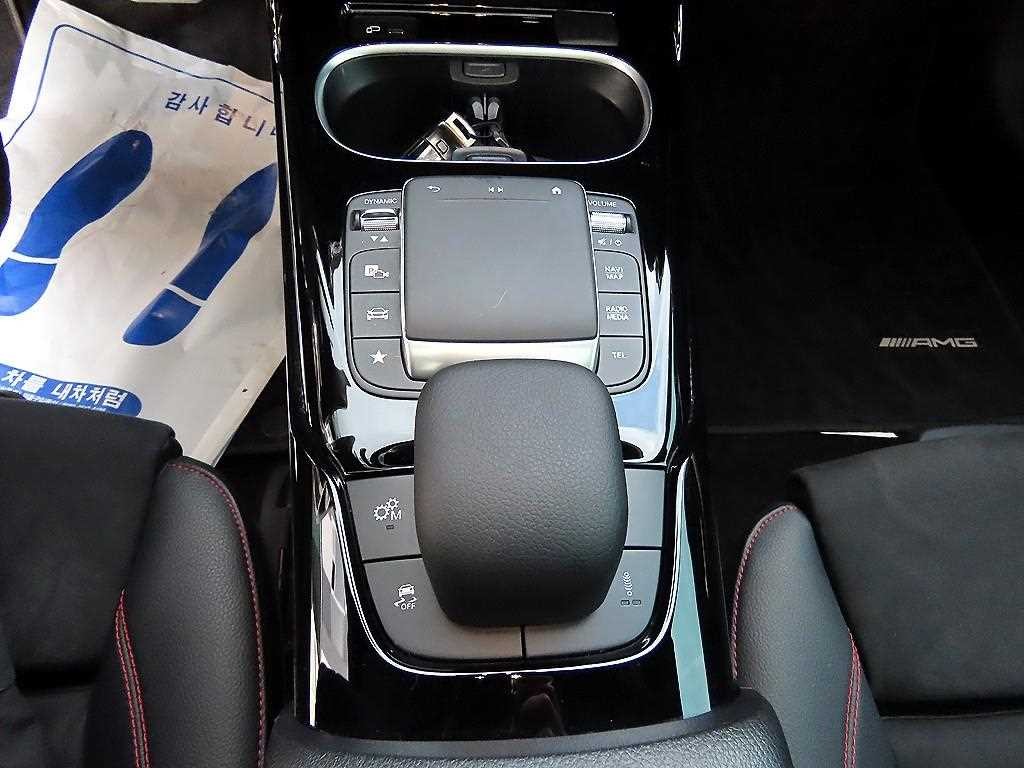 벤츠 A 클래스 A클래스 W177 AMG A35 4MATIC 세단 이미지 12