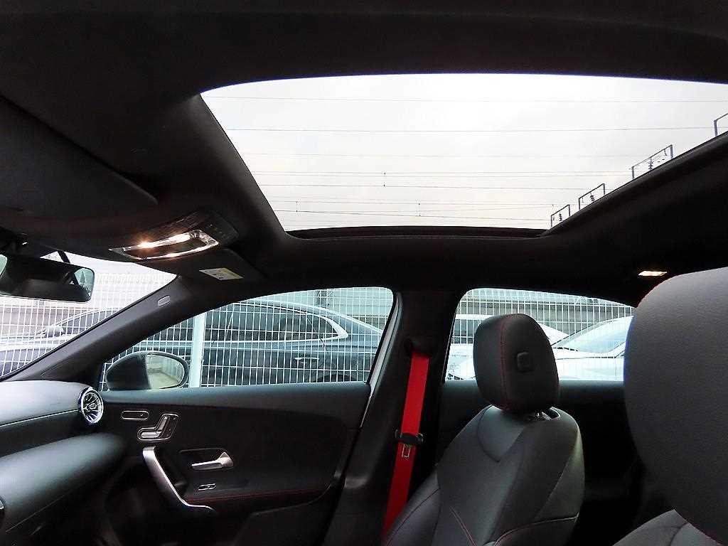 벤츠 A 클래스 A클래스 W177 AMG A35 4MATIC 세단 이미지 16