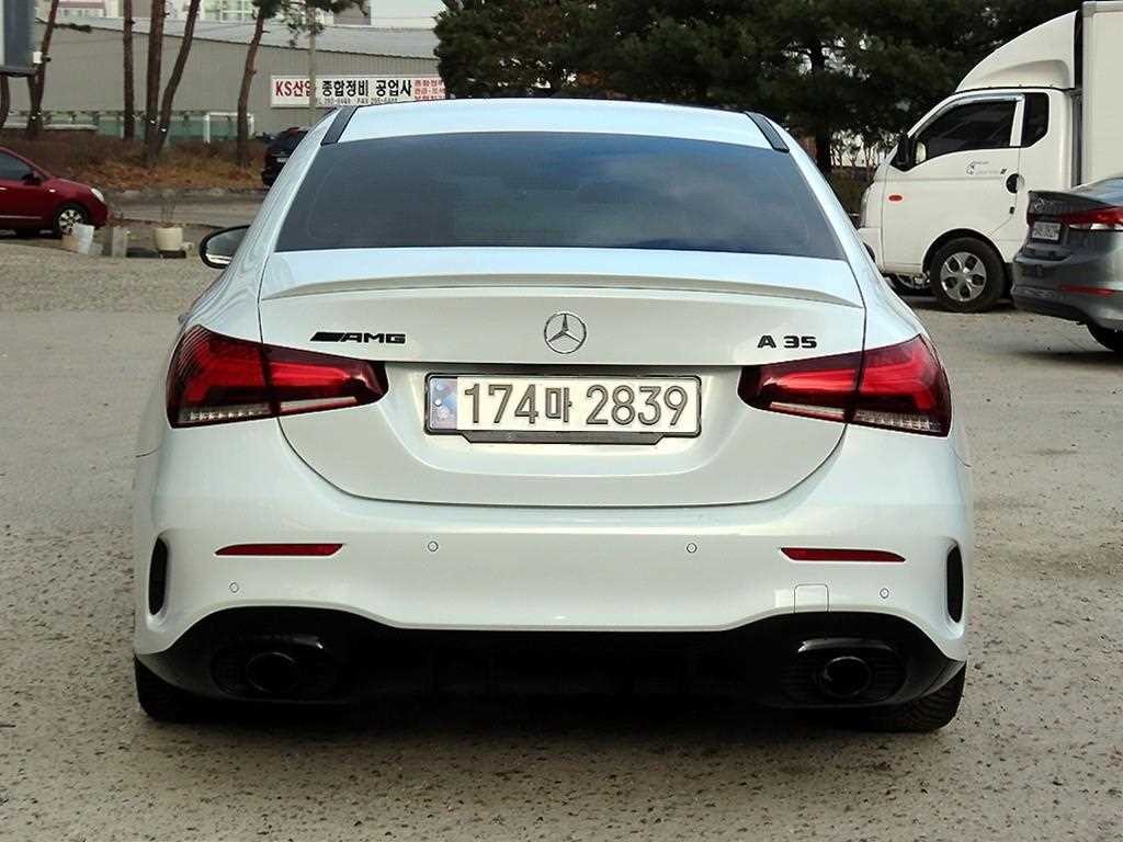 벤츠 A 클래스 A클래스 W177 AMG A35 4MATIC 세단 이미지 4