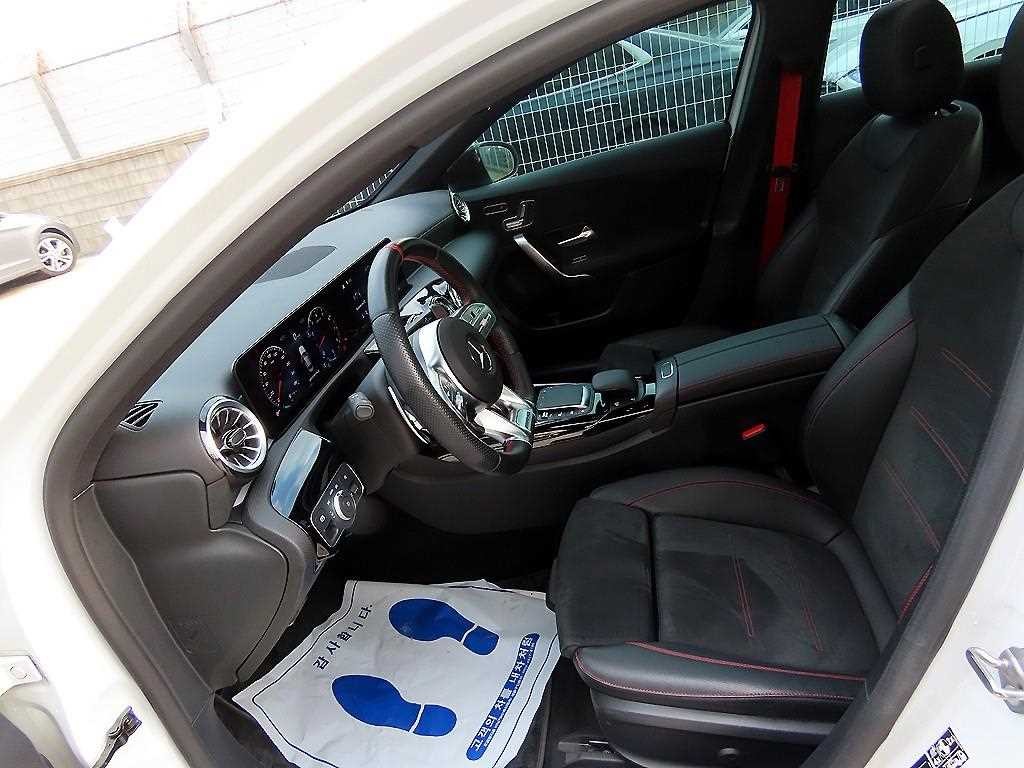 벤츠 A 클래스 A클래스 W177 AMG A35 4MATIC 세단 이미지 5