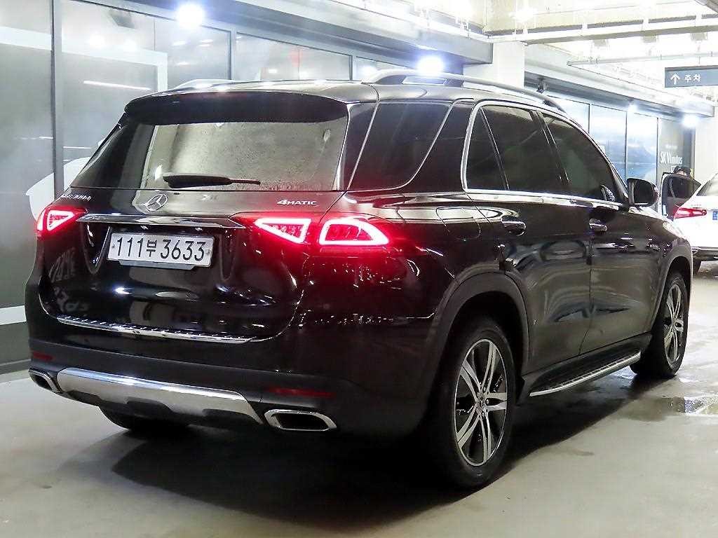 벤츠 GLE 클래스 GLE 클래스 W167 GLE 300d 4MATIC 이미지 4