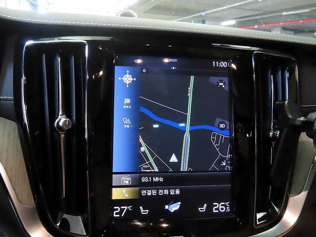 볼보 V60 V60 크로스 컨트리 2세대 2.0 T5 프로 AWD 이미지 13
