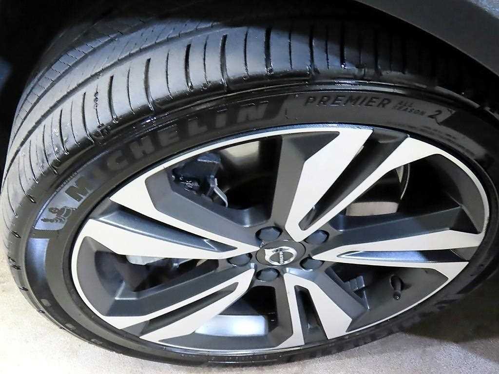 볼보 V60 V60 크로스 컨트리 2세대 2.0 T5 프로 AWD 이미지 20