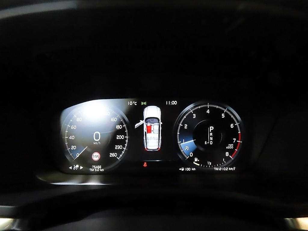 볼보 V60 V60 크로스 컨트리 2세대 2.0 T5 프로 AWD 이미지 9