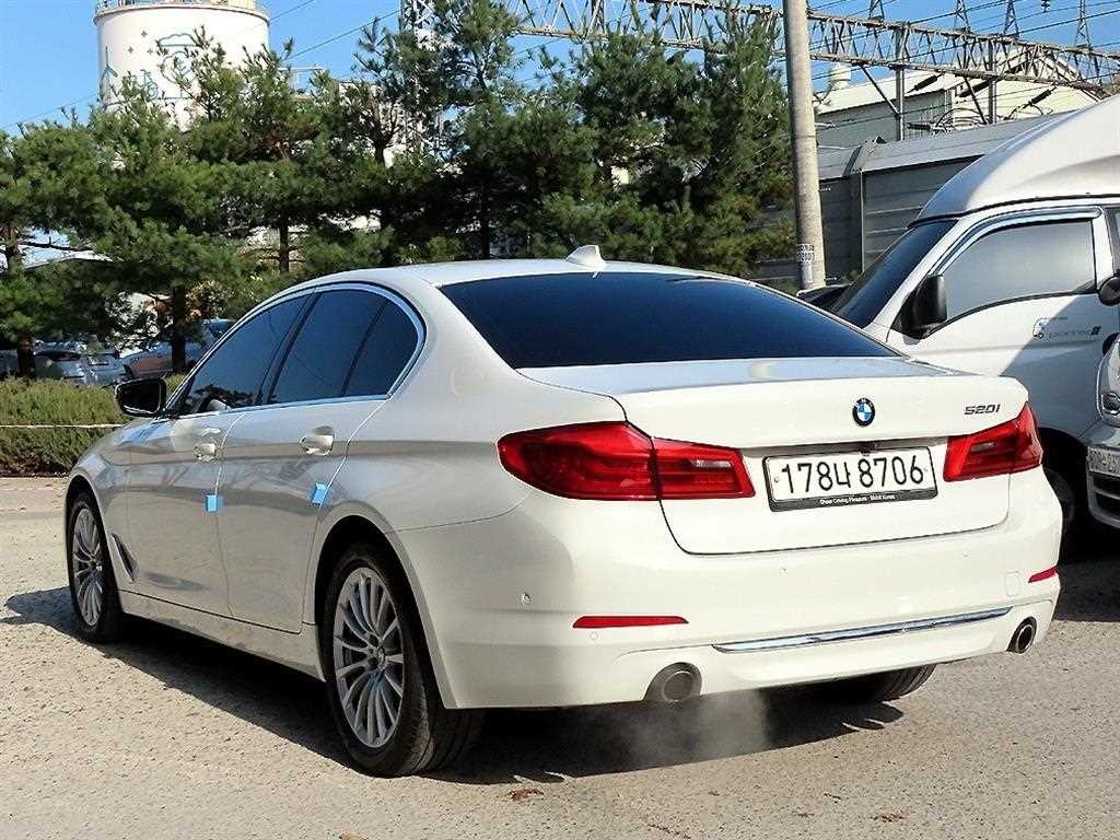 BMW 5시리즈 5시리즈 (G30) 520i 럭셔리 이미지 3