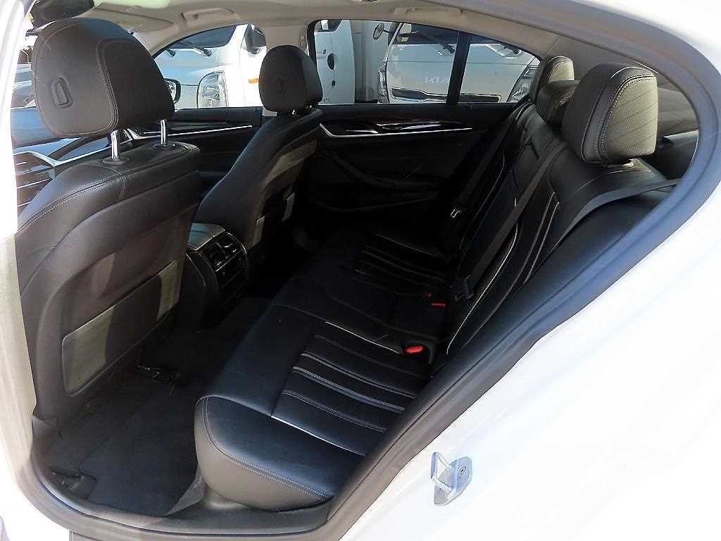 BMW 5시리즈 5시리즈 (G30) 520i 럭셔리 이미지 6