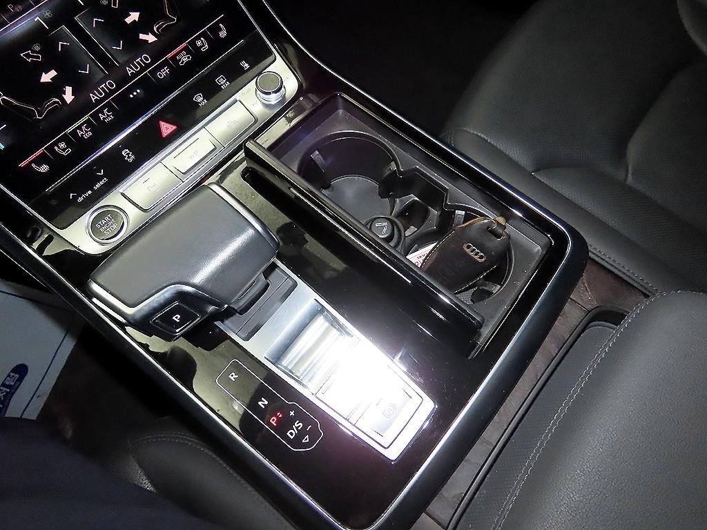 아우디 Q7 Q7 (4M) 45 TDI 콰트로 프리미엄 이미지 12