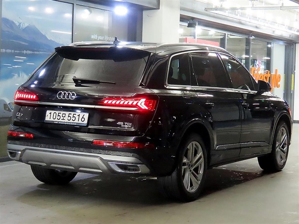아우디 Q7 Q7 (4M) 45 TDI 콰트로 프리미엄 이미지 4