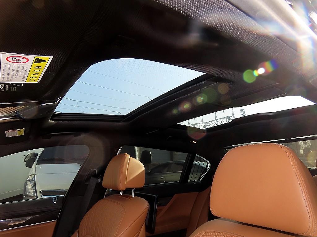 BMW 7시리즈 7시리즈 (G11) 740Li xDrive M SPORT 스포츠 이미지 17