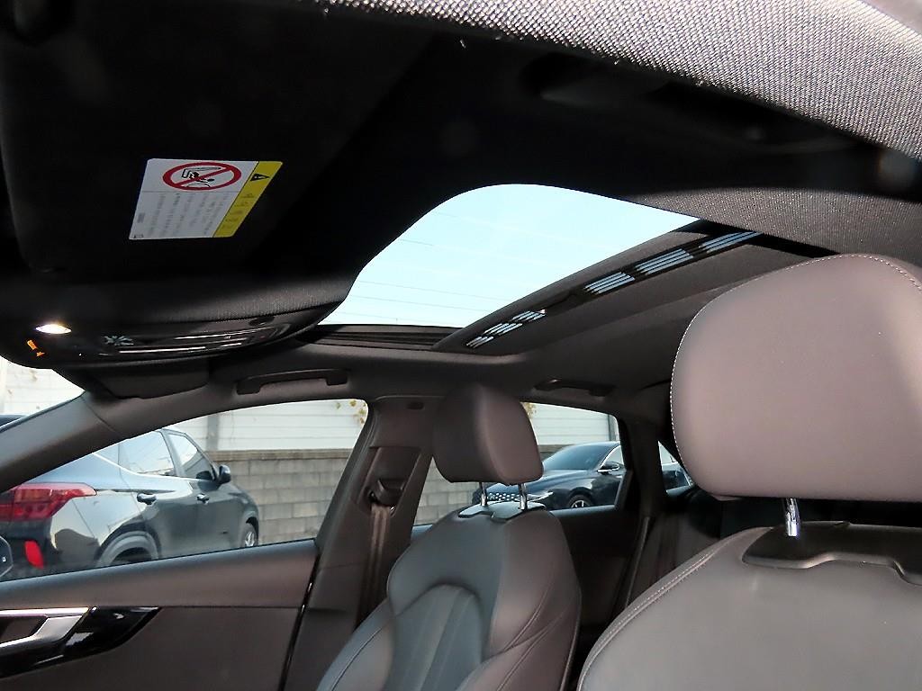 아우디 A4 A4 (B9) 40 TFSI 프리미엄 이미지 18
