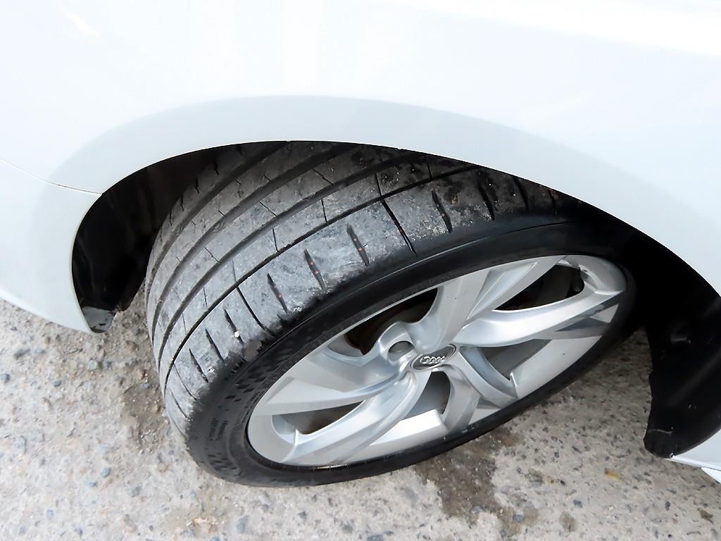 아우디 A4 A4 (B9) 40 TFSI 프리미엄 이미지 20