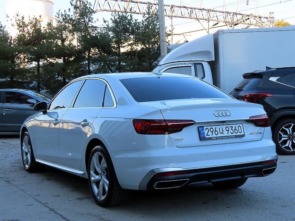 아우디 A4 A4 (B9) 40 TFSI 프리미엄 이미지 3
