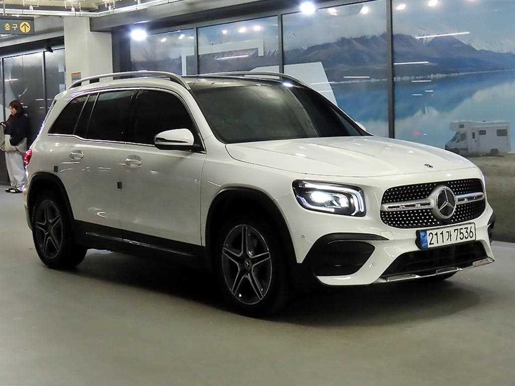 벤츠 GLB 클래스 GLB클래스 X247 GLB 250 4MATIC 이미지 1