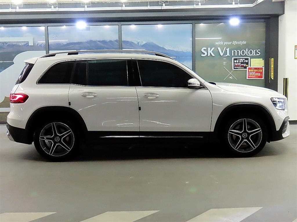 벤츠 GLB 클래스 GLB클래스 X247 GLB 250 4MATIC 이미지 3