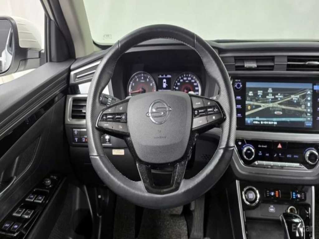 KG모빌리티(쌍용) 코란도 뷰티풀코란도 2WD 가솔린 1.5 C5 플러스 이미지 8