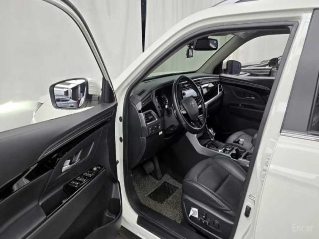 KG모빌리티(쌍용) 코란도 뷰티풀코란도 2WD 가솔린 1.5 C5 플러스 이미지 9
