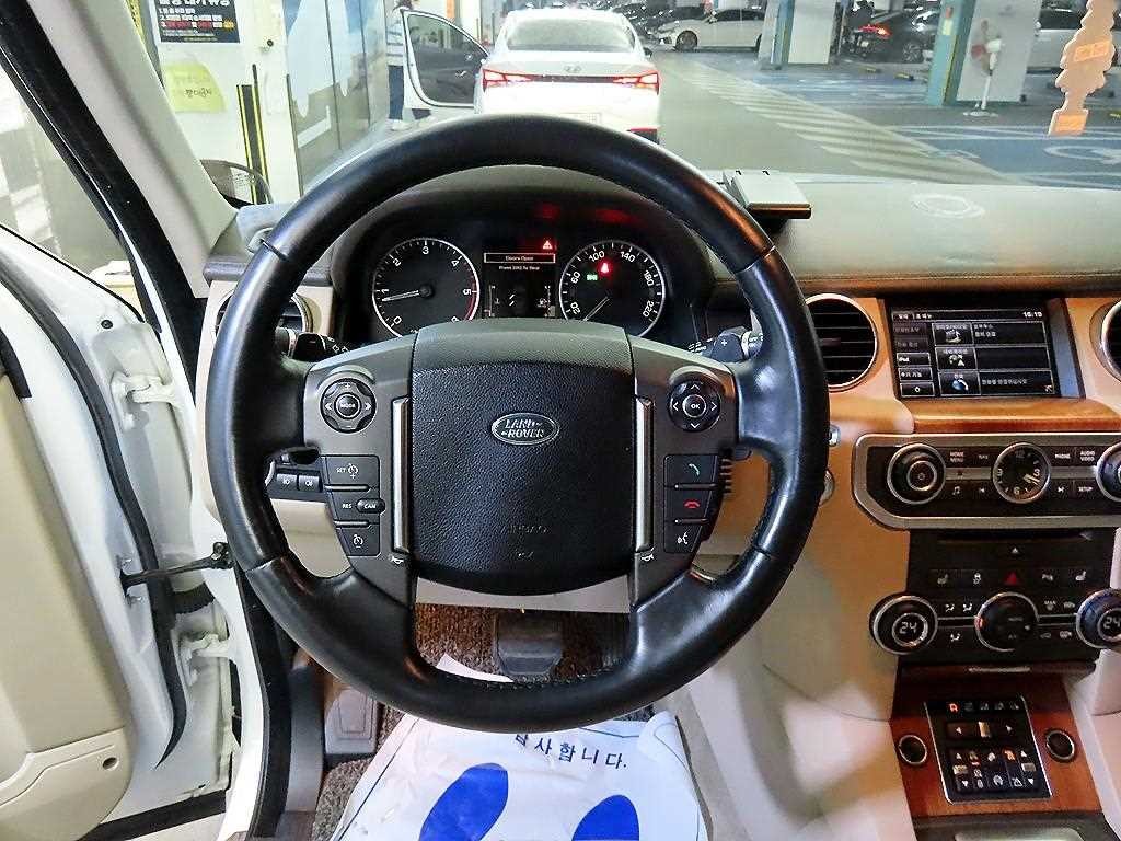 랜드로버 디스커버리 디스커버리4 3.0 SDV6 SE 이미지 8
