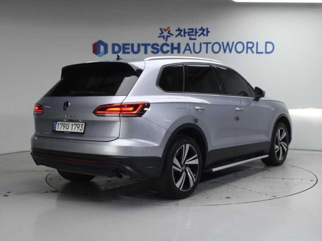 폭스바겐 투아렉 투아렉 3세대 3.0 TDI 프리미엄 이미지 2