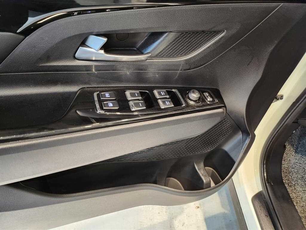 KG모빌리티(쌍용) 코란도 뷰티풀코란도 2WD 가솔린 1.5 C5 이미지 11