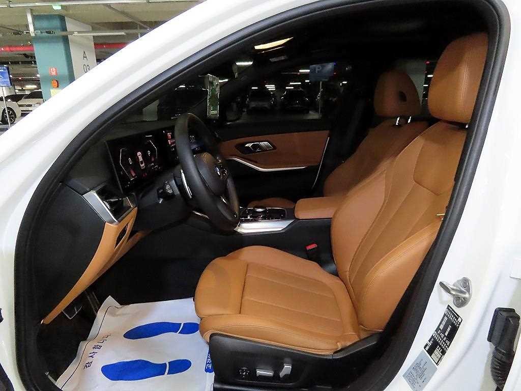 BMW 3시리즈 3시리즈 (G20) 320i M 스포츠 이미지 6