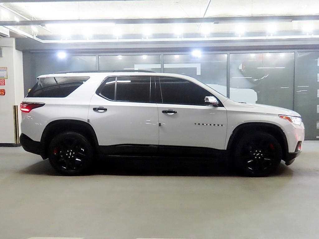 쉐보레 트래버스 3.6 AWD 레드라인 이미지 3