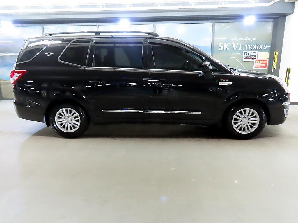 KG모빌리티(쌍용) 코란도 코란도투리스모 4WD TX 9인승 이미지 3