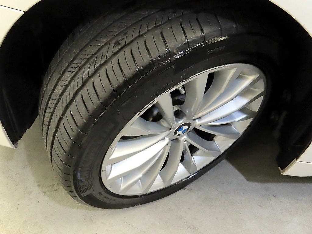 BMW 5시리즈 5시리즈 (G30) 523d xDrive 럭셔리 이미지 20