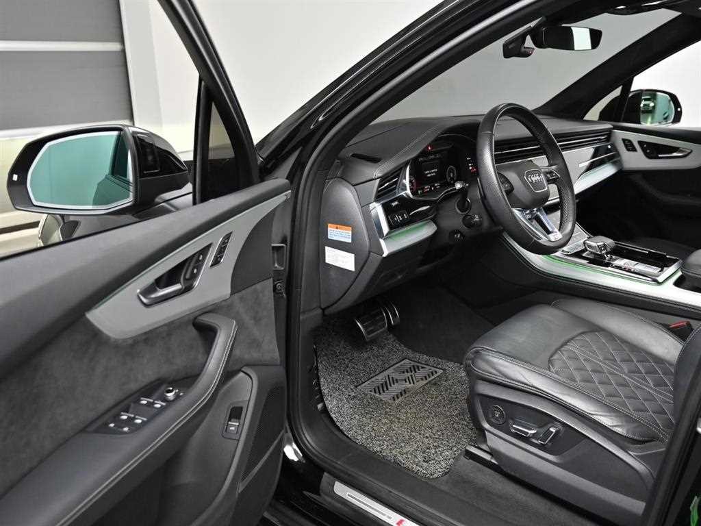 아우디 Q7 Q7 (4M) 55 TFSI 콰트로 프리미엄 이미지 11