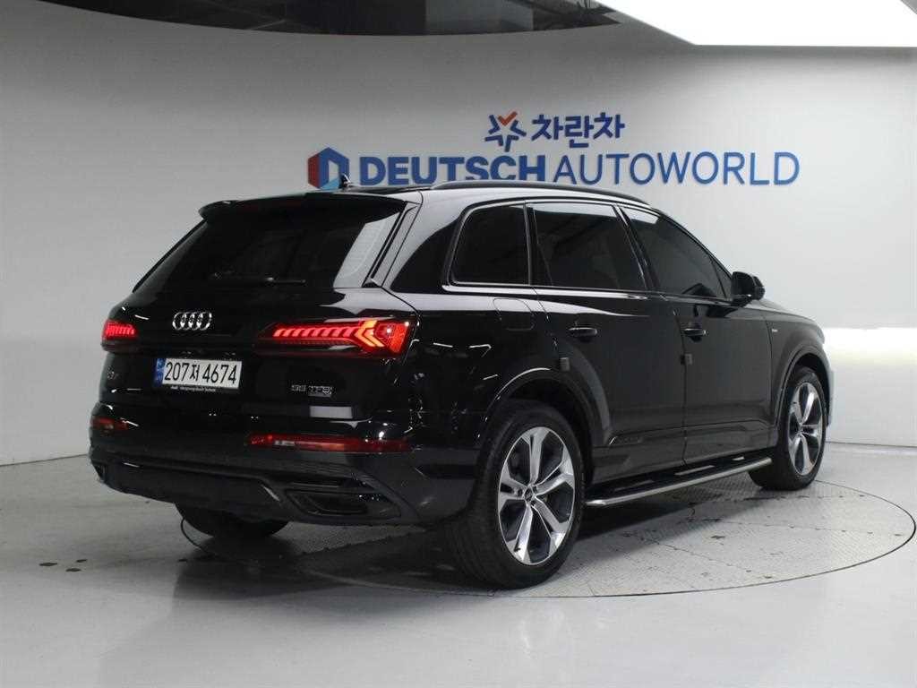 아우디 Q7 Q7 (4M) 55 TFSI 콰트로 프리미엄 이미지 3