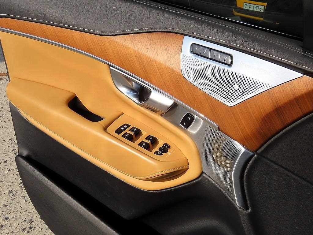 볼보 XC90 XC90 2세대 2.0 D5 AWD 인스크립션 이미지 12