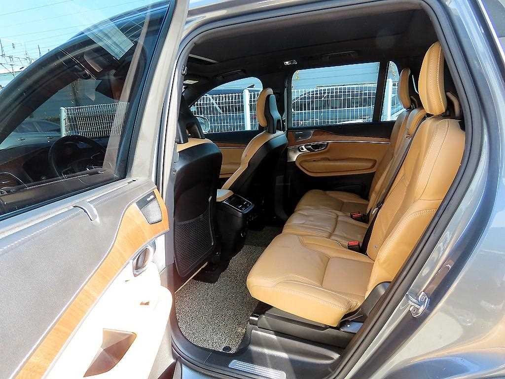 볼보 XC90 XC90 2세대 2.0 D5 AWD 인스크립션 이미지 6