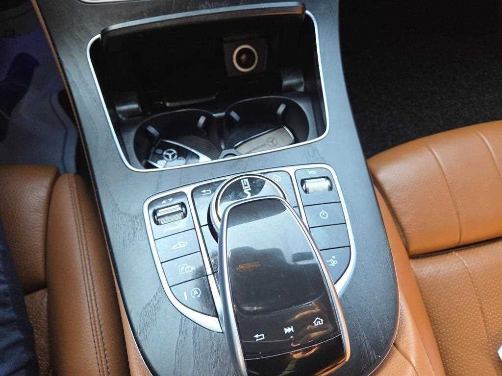 벤츠 E 클래스 E-클래스 W213 E220d 쿠페 이미지 11