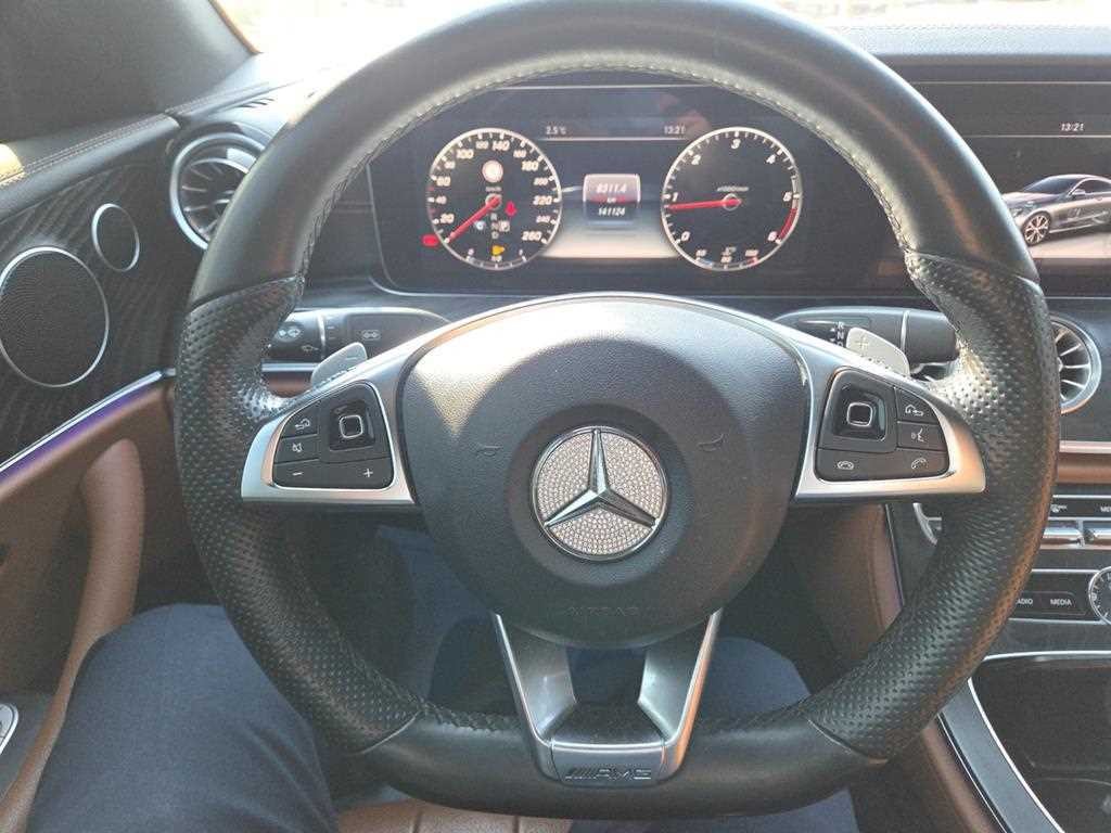 벤츠 E 클래스 E-클래스 W213 E220d 쿠페 이미지 13