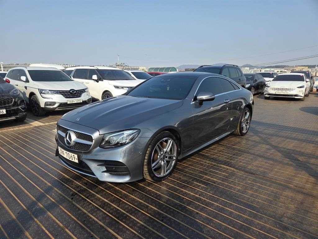 벤츠 E 클래스 E-클래스 W213 E220d 쿠페 이미지 2