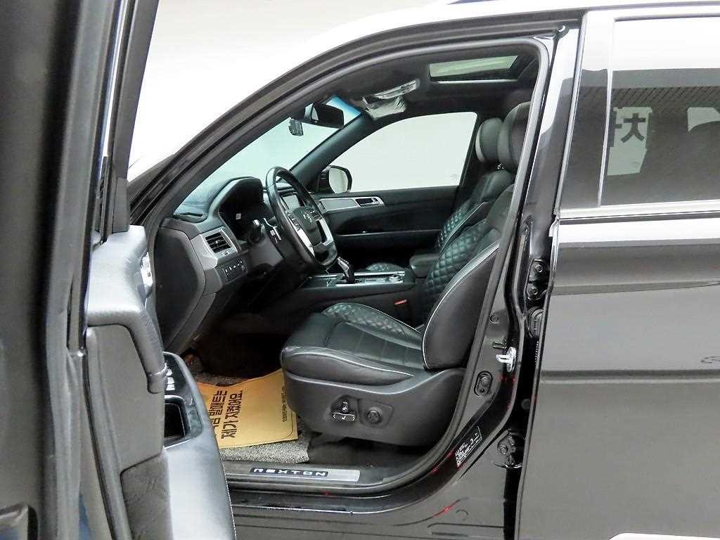 KG모빌리티(쌍용) 렉스턴 올 뉴 렉스턴 (Y450) 디젤 2.2 4WD 더 블랙 이미지 11