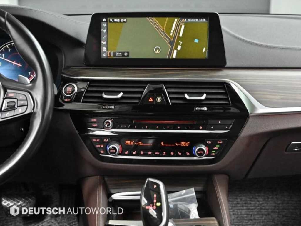 BMW 5시리즈 5시리즈 (G30) 530i 럭셔리 플러스 이미지 14