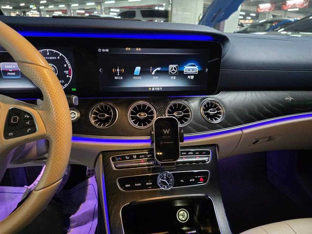벤츠 E 클래스 E-클래스 W213 E220d 쿠페 이미지 10