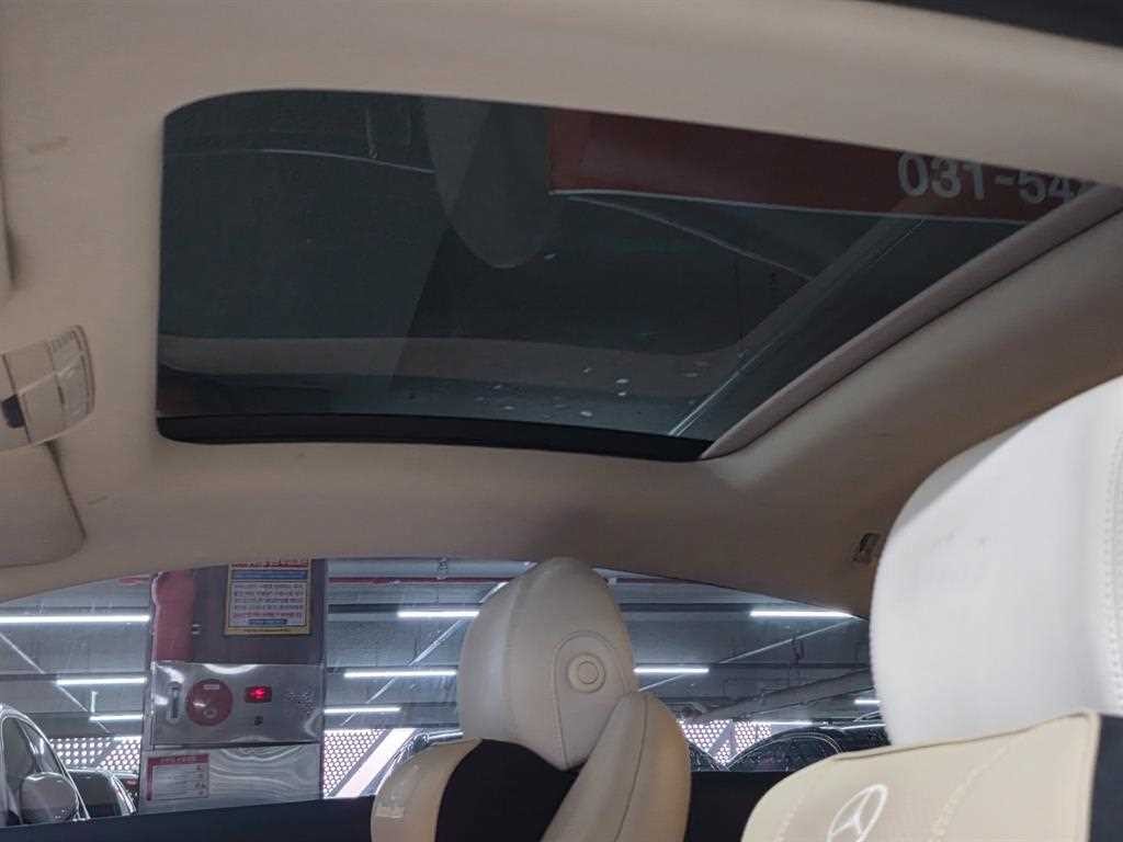 벤츠 E 클래스 E-클래스 W213 E220d 쿠페 이미지 16