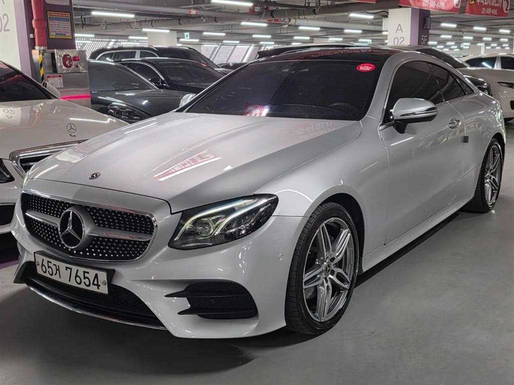 벤츠 E 클래스 E-클래스 W213 E220d 쿠페 이미지 3
