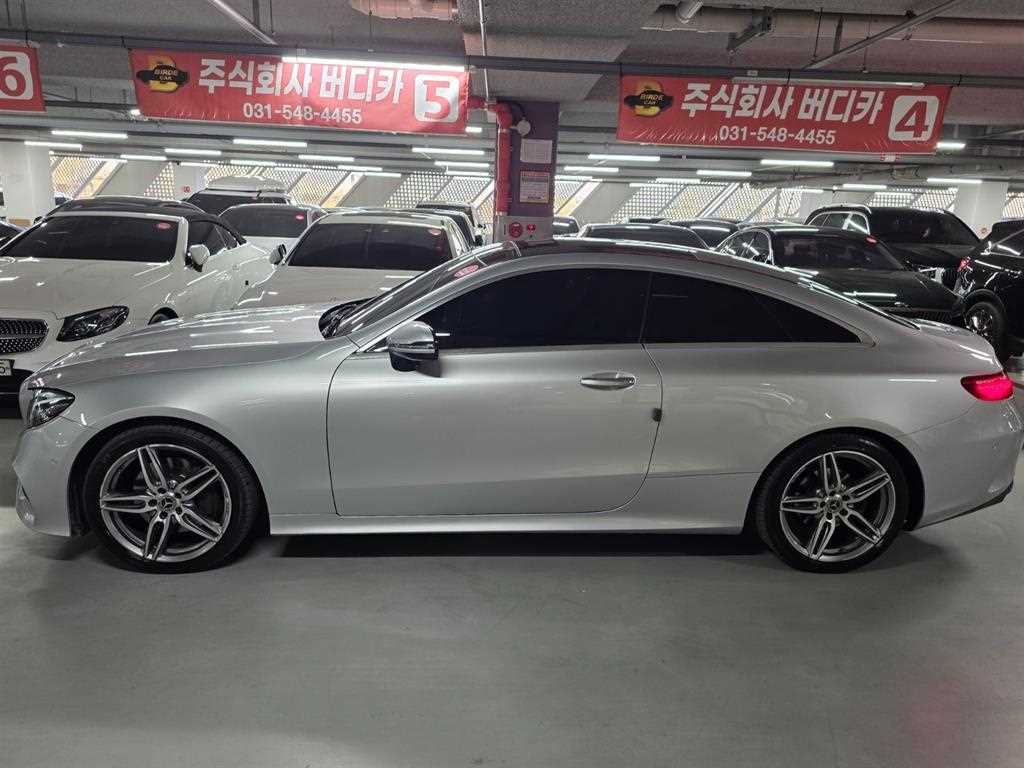벤츠 E 클래스 E-클래스 W213 E220d 쿠페 이미지 4