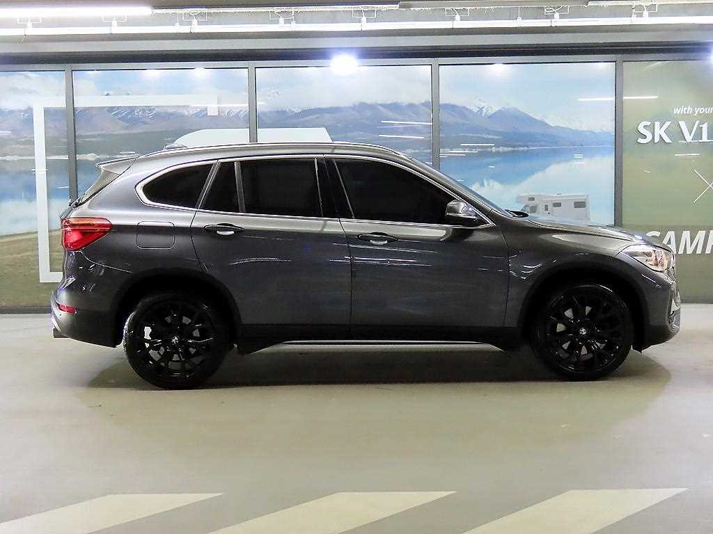 BMW X1 X1 (F48) xDrive 20i xLine 스페셜에디션 이미지 3