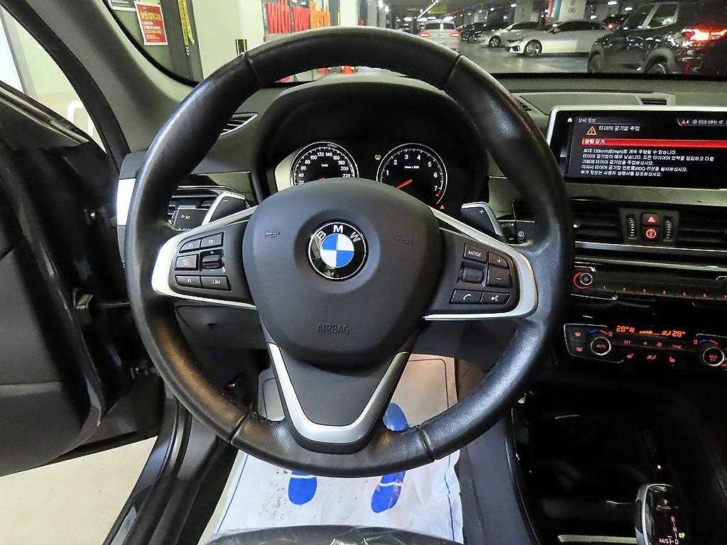 BMW X1 X1 (F48) xDrive 20i xLine 스페셜에디션 이미지 8