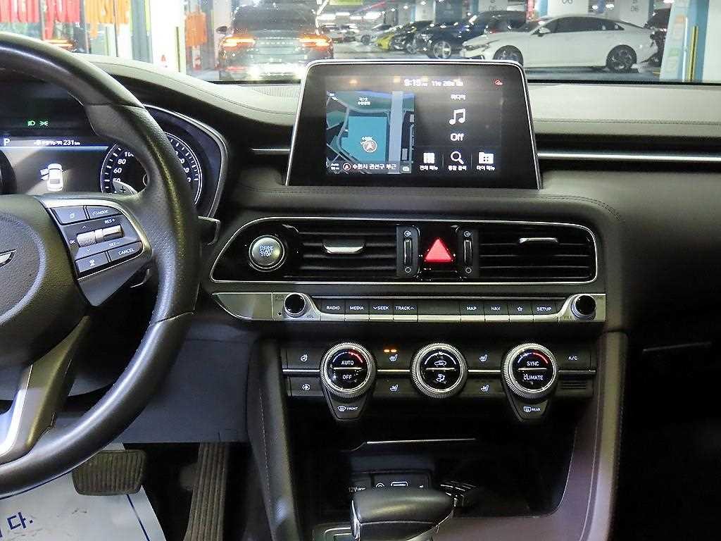 제네시스 G70 2.0T 엘리트 이미지 11