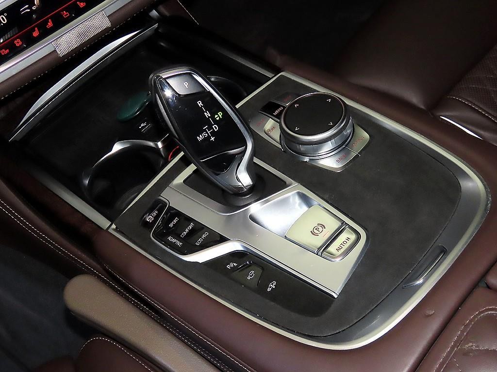 BMW 7시리즈 7시리즈 (G11) 750Li xDrive 디자인 퓨어 엑설런스 기본형 이미지 12