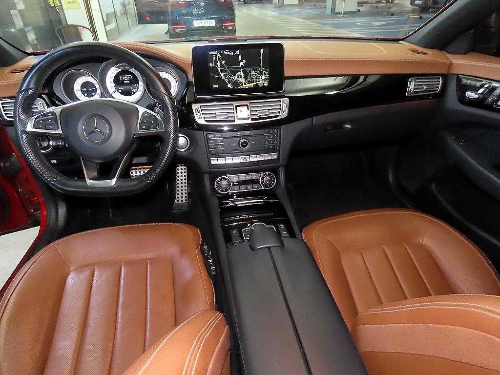 벤츠 CLS 클래스 CLS클래스 W218 CLS 400 AMG Line 이미지 10