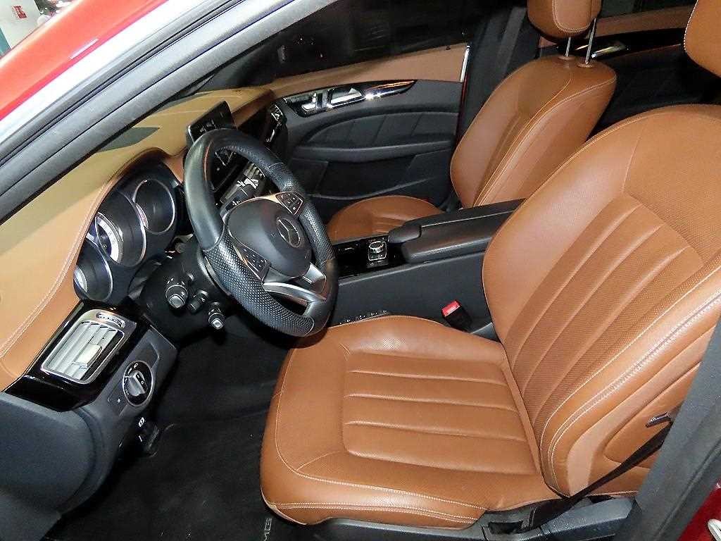 벤츠 CLS 클래스 CLS클래스 W218 CLS 400 AMG Line 이미지 6