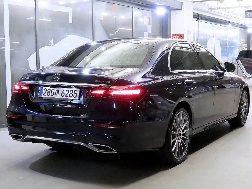 벤츠 E 클래스 E-클래스 W213 E350 4MATIC AMG LINE 이미지 4