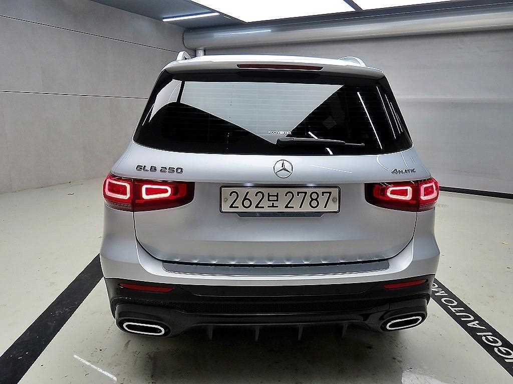 벤츠 GLB 클래스 GLB클래스 X247 GLB 250 4MATIC 이미지 3