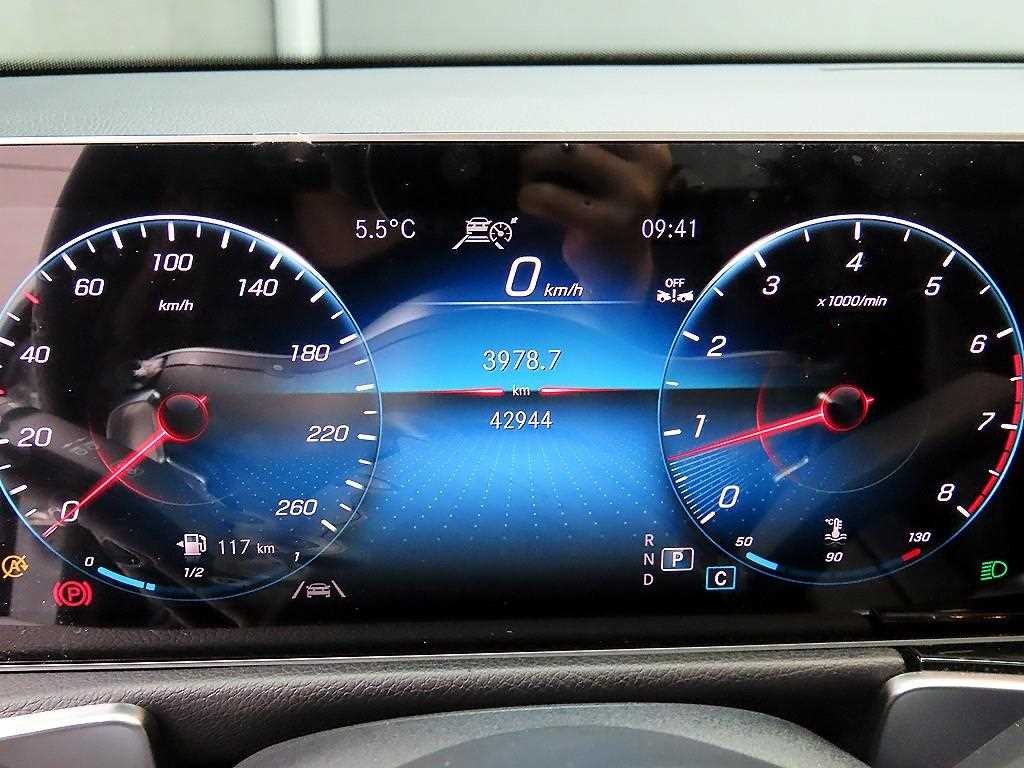 벤츠 GLB 클래스 GLB클래스 X247 GLB 250 4MATIC 이미지 8